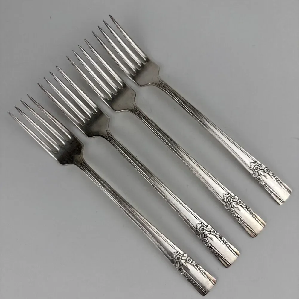 Lot of 4 Wm A Rogers Oneida Ltd ARTISTIC Silverplate Grille Forks 7 1/2